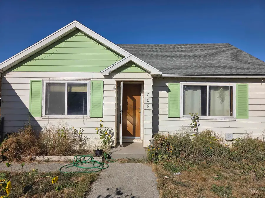 709 N 7th St, Parma, ID 83660 - #2