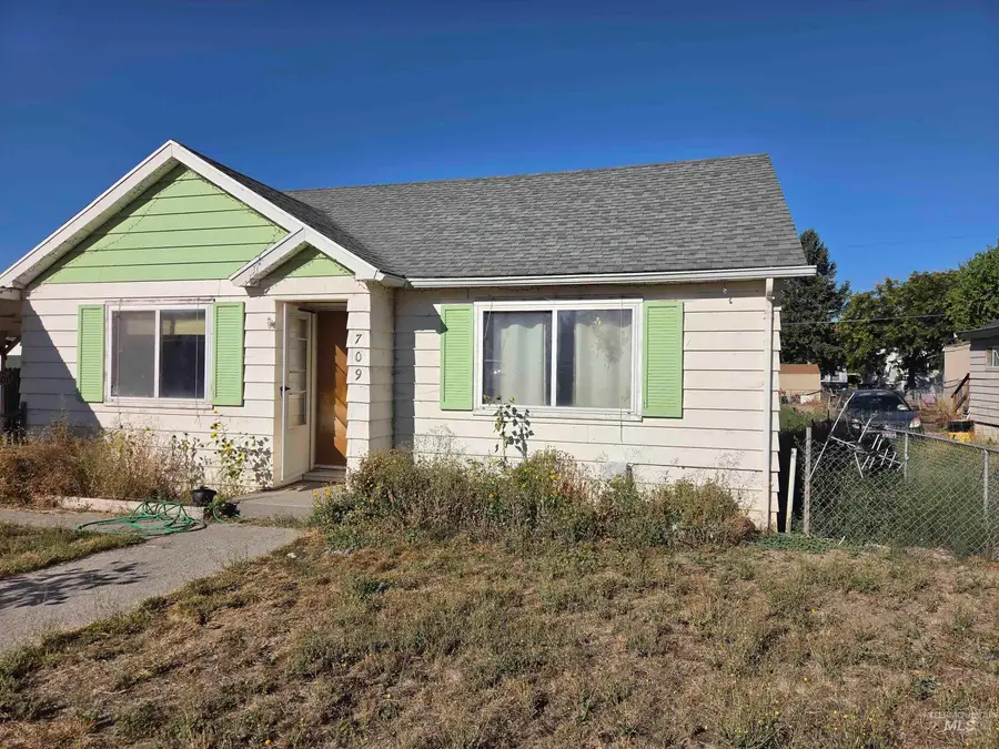 709 N 7th St, Parma, ID 83660 - #3