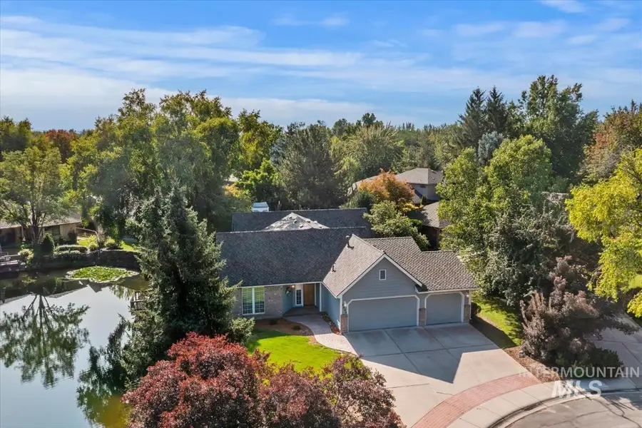 4886 N Lake Front Pl, Garden City, ID 83714 - #2