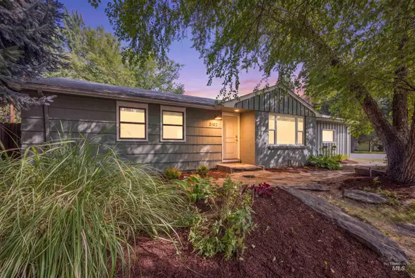 3102 N Woody Dr, Boise, ID 83703