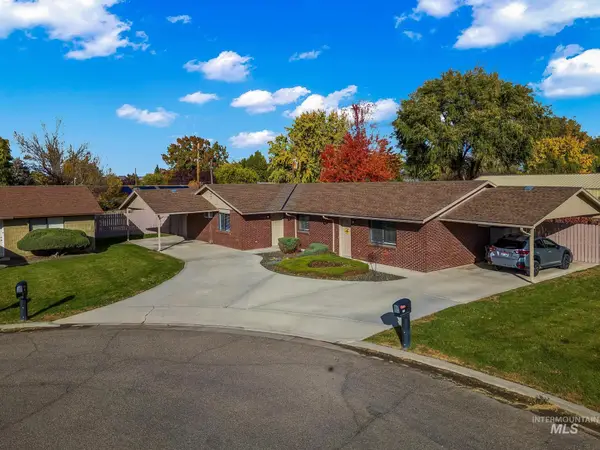 210 N Park Ave, Fruitland, ID 83619