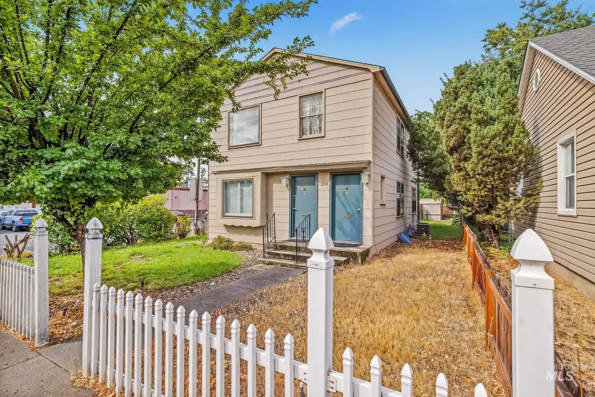 1208 8th St, Lewiston, ID 83501 - #1