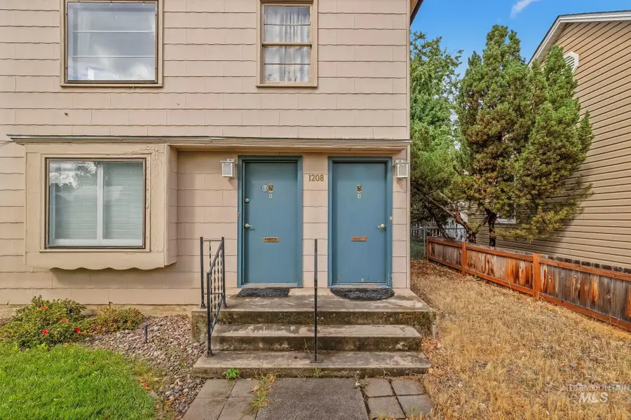 1208 8th St, Lewiston, ID 83501 - #3