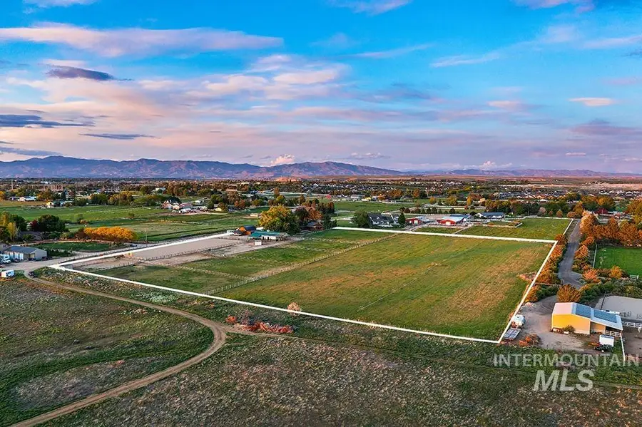 999 N Cow Horse Dr, Kuna, ID 83634 - #3