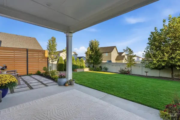 11175 W Soaring Hawk Street, Star, ID 83669