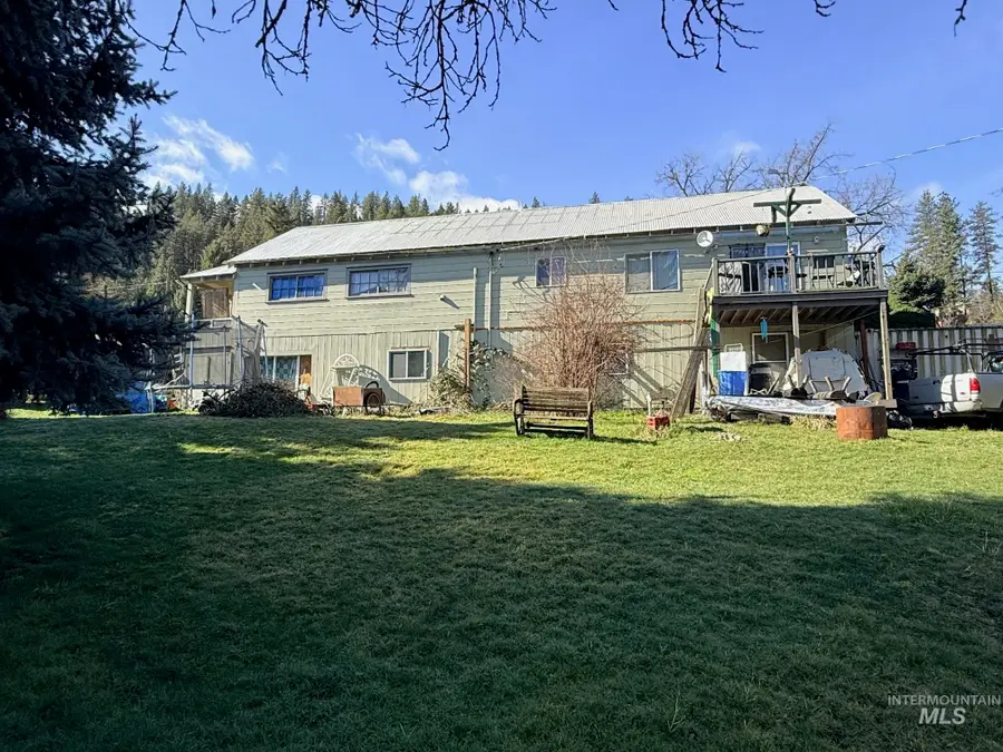 335 N Pine St, Peck, ID 83545 - #2