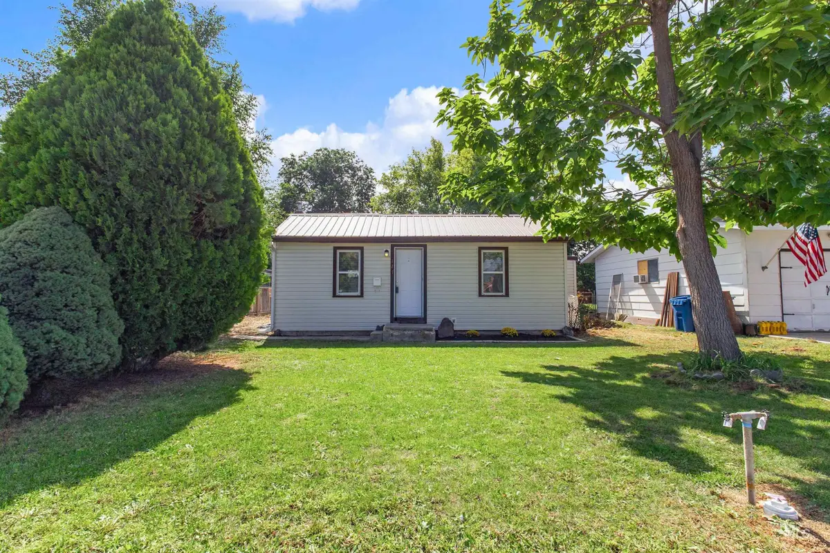 127 Shoshone Ave, Nampa, ID 83651 - #1