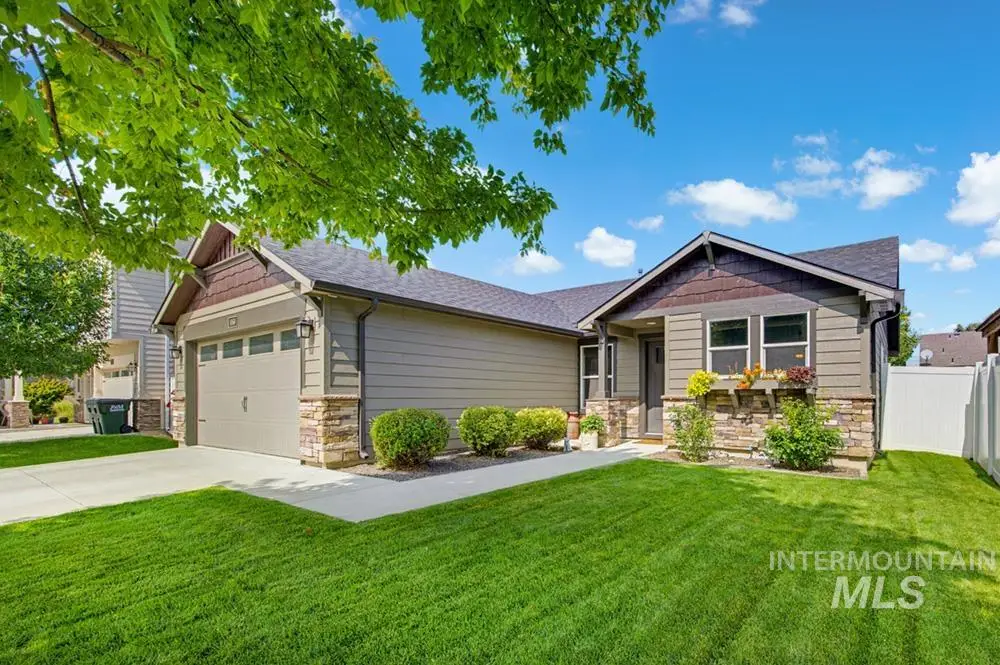 1060 E Sailer Shores St, Kuna, ID 83634 - #1