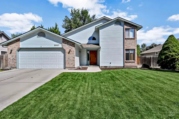 3327 S Crosspoint Ave, Boise, ID 83706