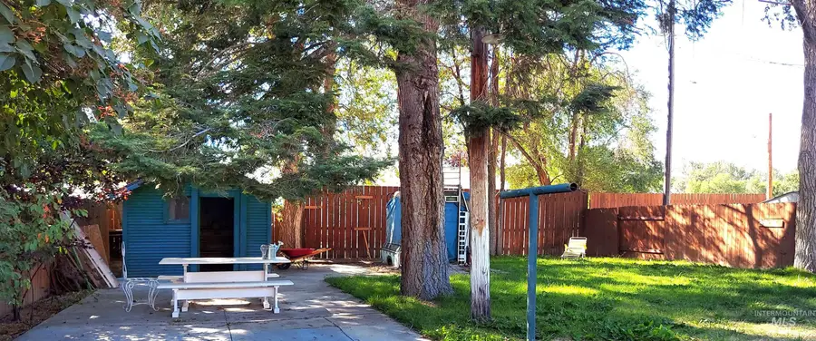 905 Utah St, Gooding, ID 83330 - #2