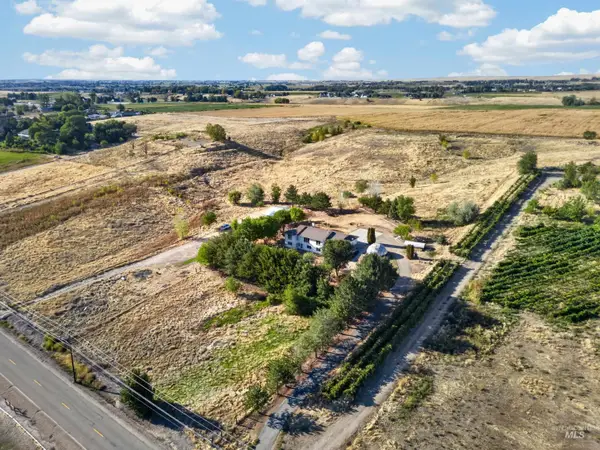 9590 Foothill Rd, Middleton, ID 83644