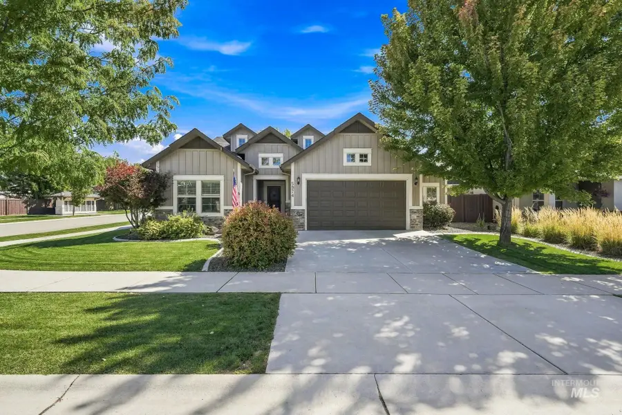 5974 N Eynsford Ave, Meridian, ID 83646 - #2