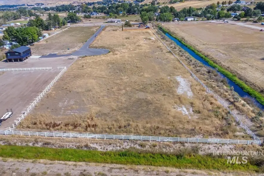 405 Saddle Ln, Emmett, ID 83617 - #3