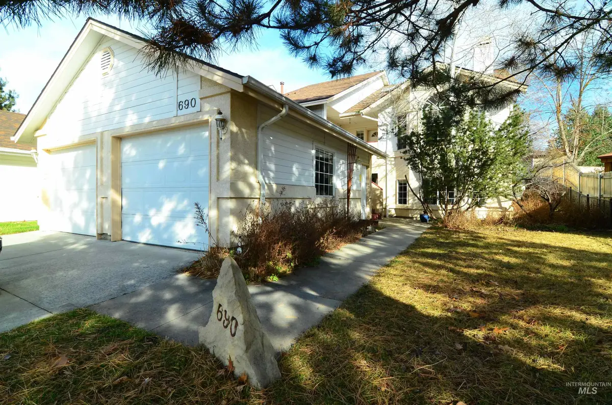 690 S Granite Way, Boise, ID 83712 - #1