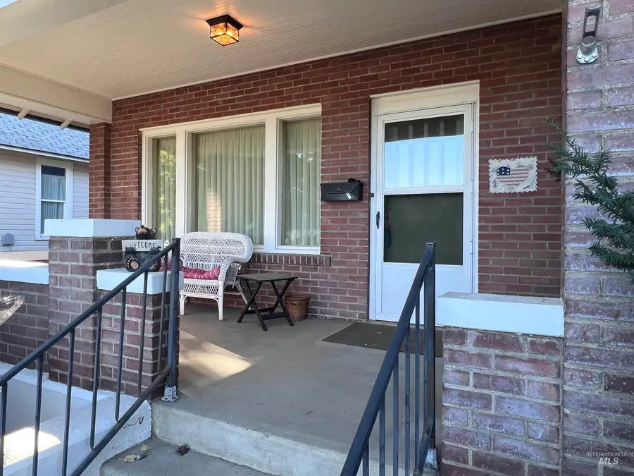 401 E Main St, Jerome, ID 83338 - #2