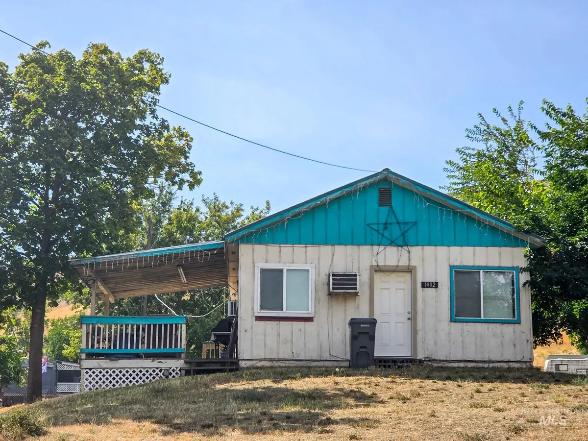 1402 4th St, Asotin, WA 99402 - #1