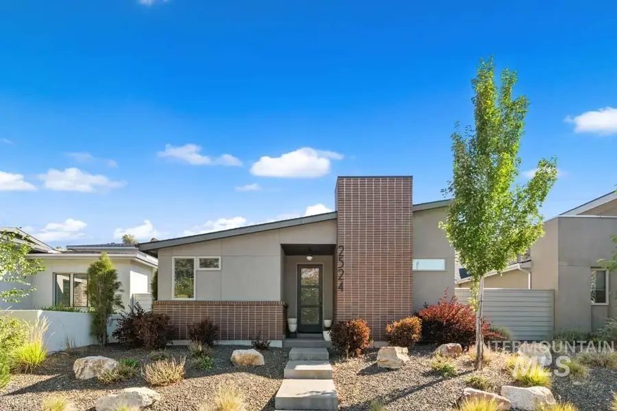2524 E Warm Springs Ave, Boise, ID 83712 - #2