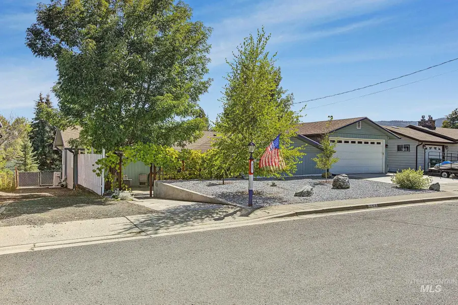 317 S Boulevard, Grangeville, ID 83530 - #2