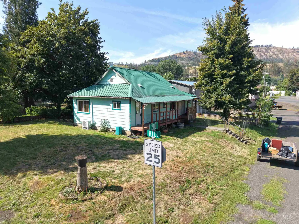 202 Hill St, Kamiah, ID 83856 - #1
