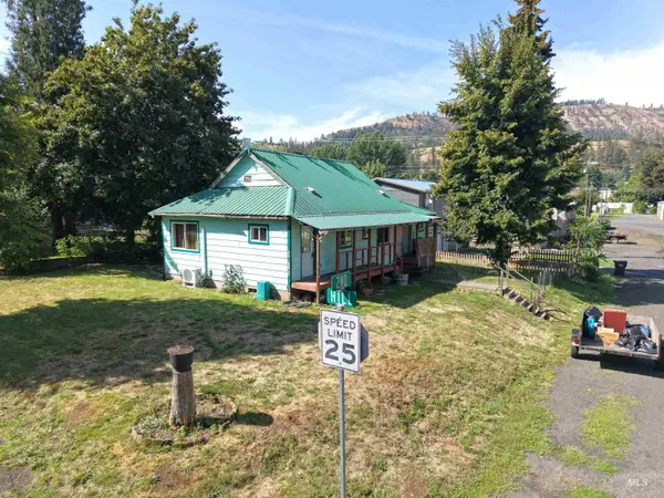 202 Hill St, Kamiah, ID 83856