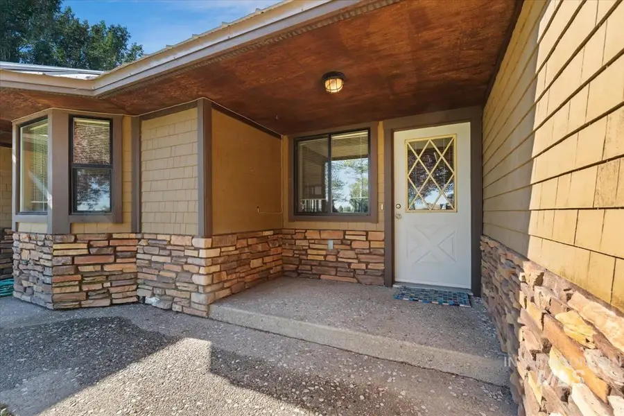 8275 Washoe Rd, Fruitland, ID 83619 - #2