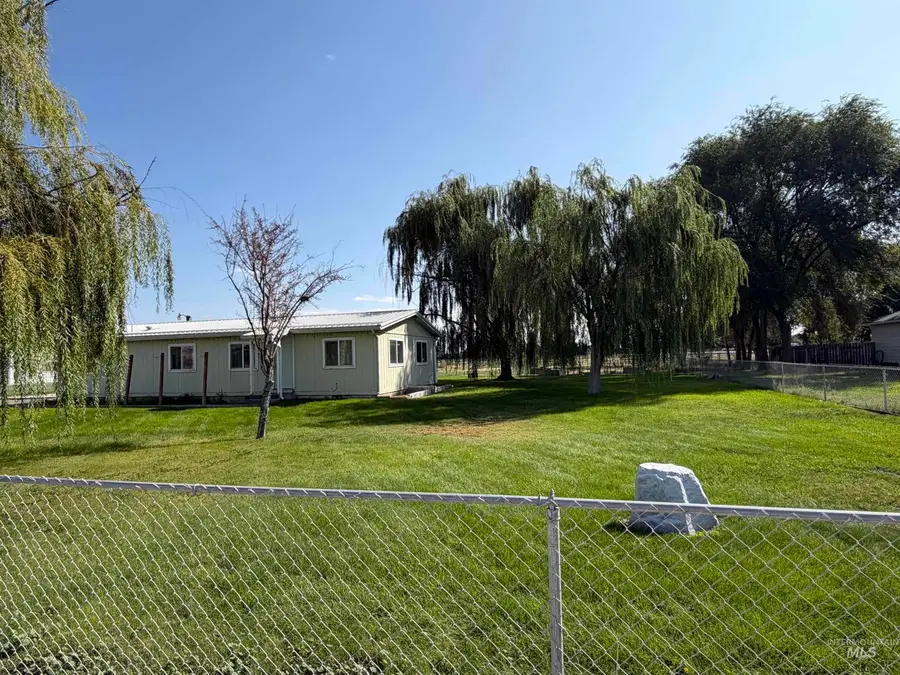 1203 Eelebach Way, Ontario, OR 97914 - #2