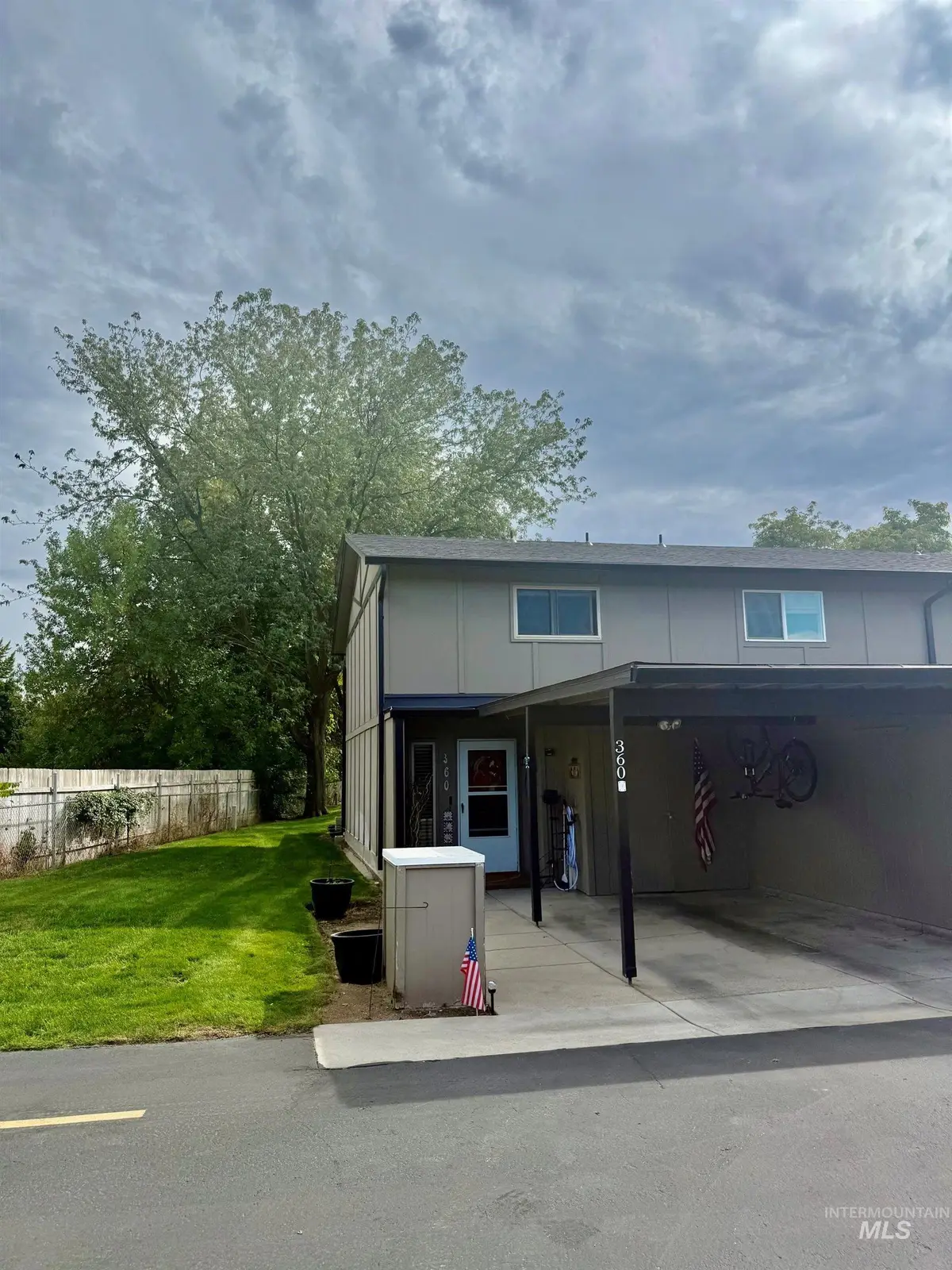 360 N Eagle Glen Ln, Eagle, ID 83616 - #1