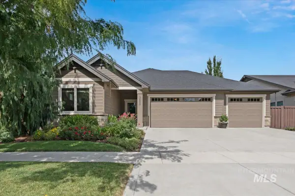 3688 W Star Hollow Dr, Meridian, ID 83646