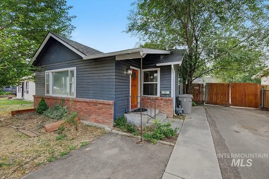 215 Shoshone, Nampa, ID 83651 - #2