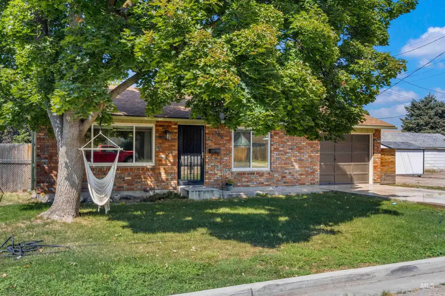 508 E Washington Ave., Nampa, ID 83686 - #3