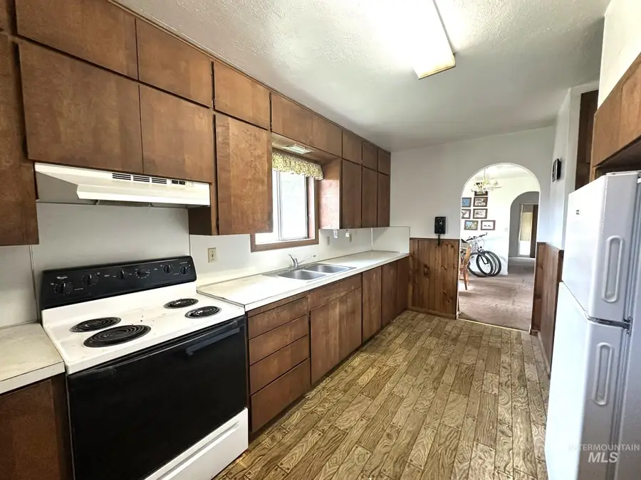 370 Smith St, Vale, OR 97918 - #2
