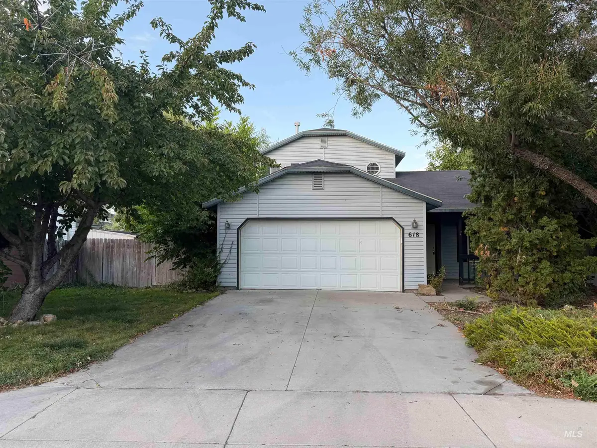 618 E Trail Creek Dr, Nampa, ID 83686 - #1