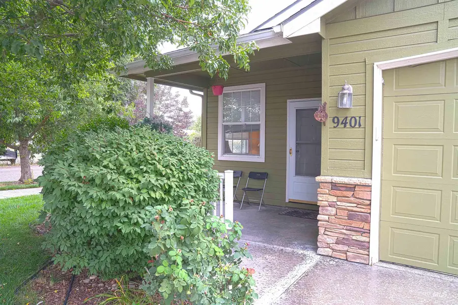 9401 W Granger Ct, Boise, ID 83704 - #2