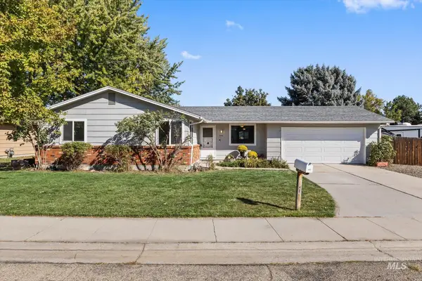 606 W Lawndale Dr, Meridian, ID 83646