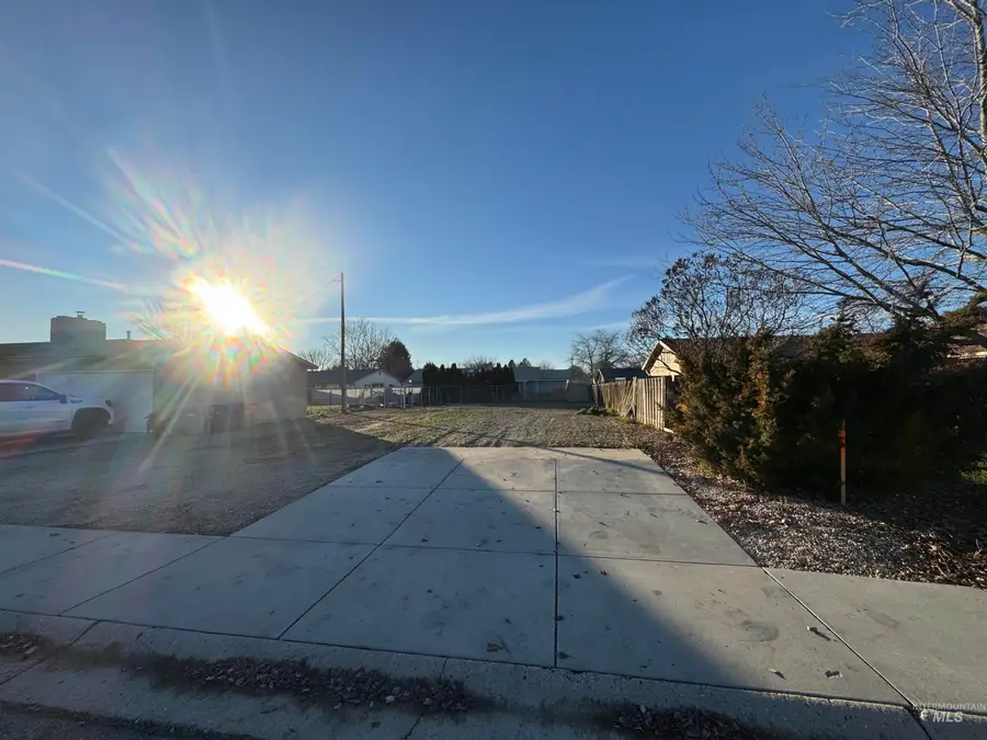 3435 N Jullion St, Boise, ID 83704 - #2