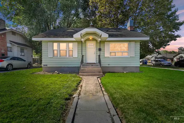 903 7th St S, Nampa, ID 83651