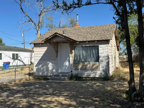 1040 2nd Ave W, Twin Falls, ID 83301