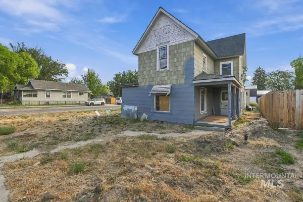 442 N 6th St, Payette, ID 83661