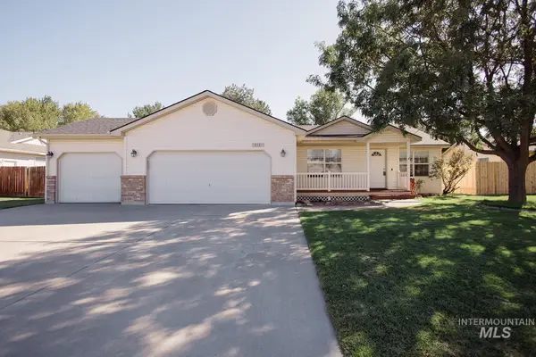 111 NE Victor Gust Dr, Mountain Home, ID 83647
