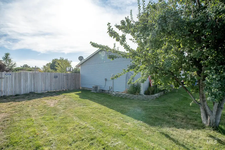 7400 S Muirwood Ave, Boise, ID 83709 - #2