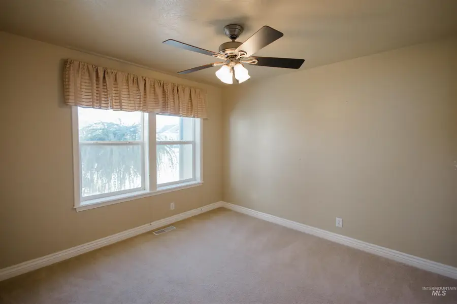 166 Ne Windy Street, Mountain Home, ID 83647 - #3