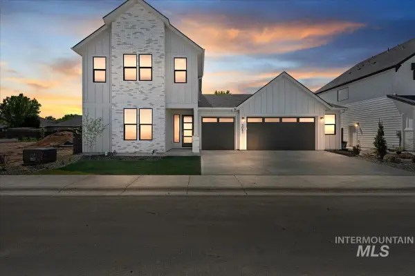 6100 N Arctic Fox Way, Meridian, ID 83646