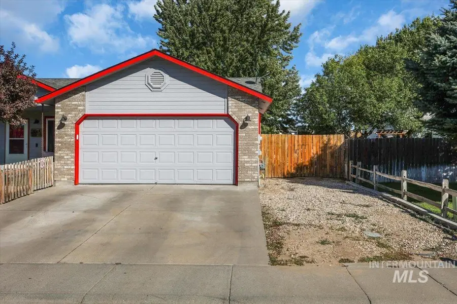 810 Partridge Dr, Mountain Home, ID 83647 - #2