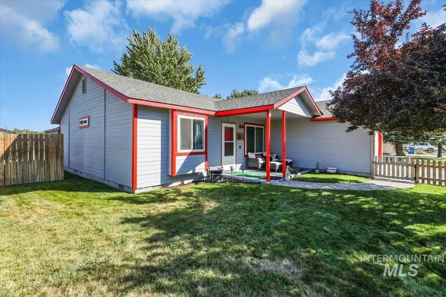 810 Partridge Dr, Mountain Home, ID 83647 - #3