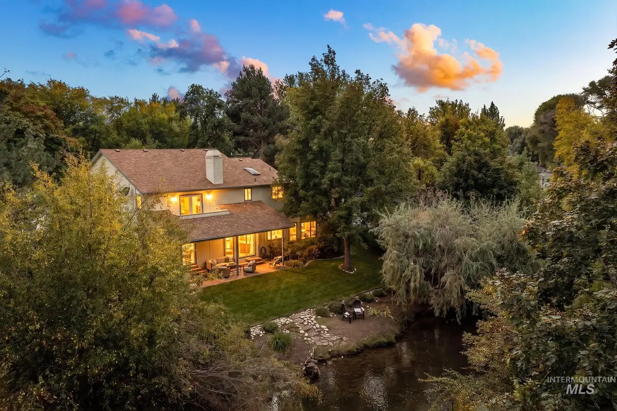 726 E Parkway Ct, Boise, ID 83706 - #1