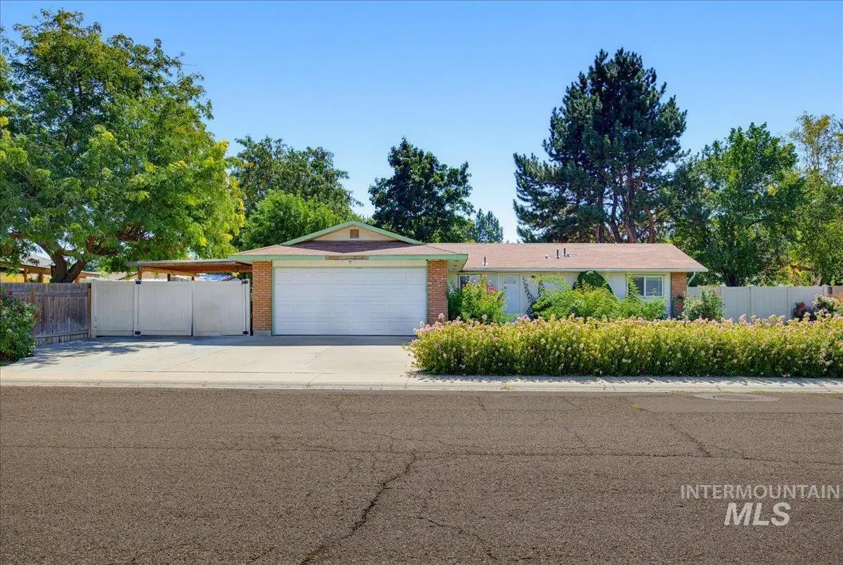 2415 E Colorado Ave, Nampa, ID 83686 - #1
