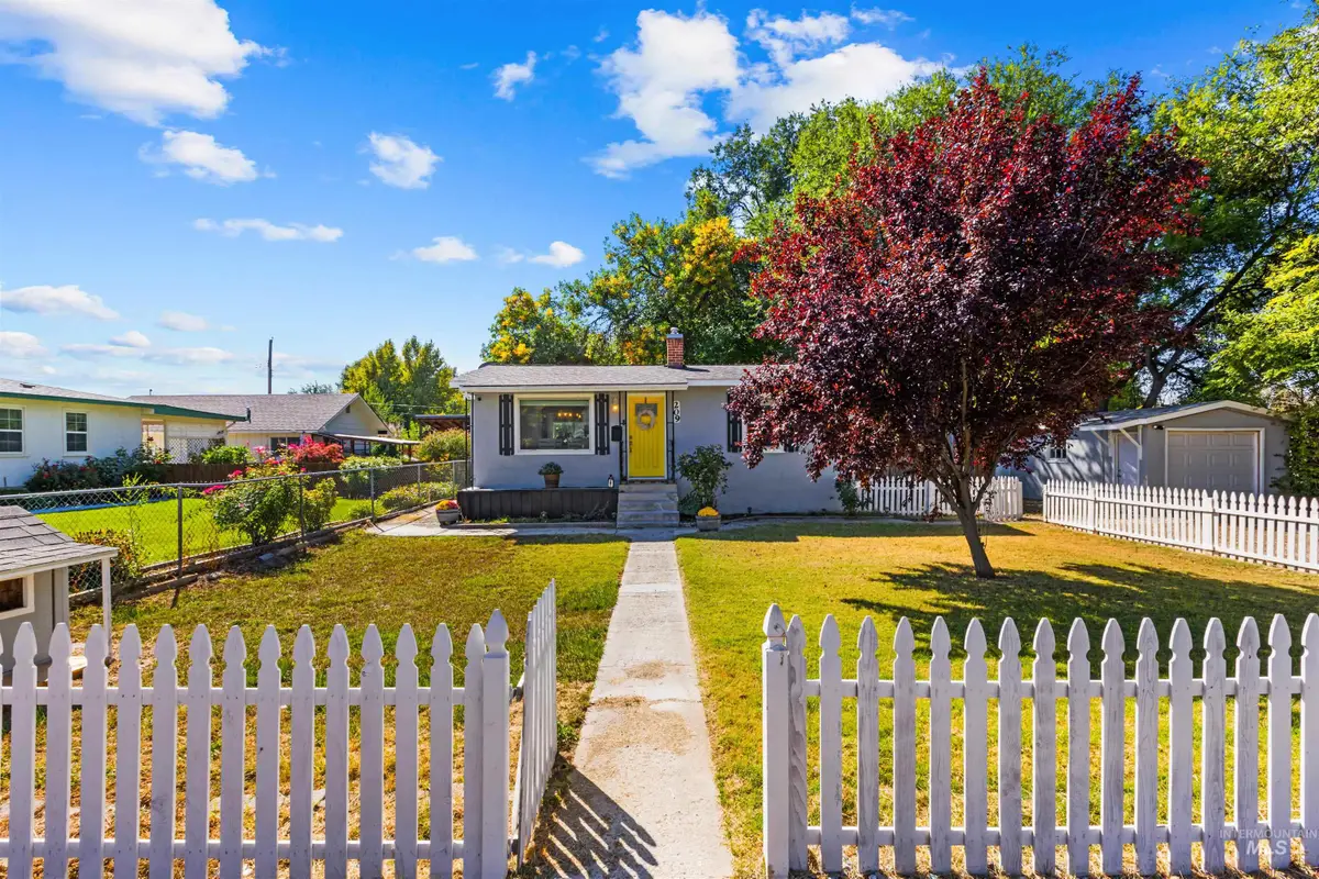 209 W Elm St, Caldwell, ID 83605 - #1