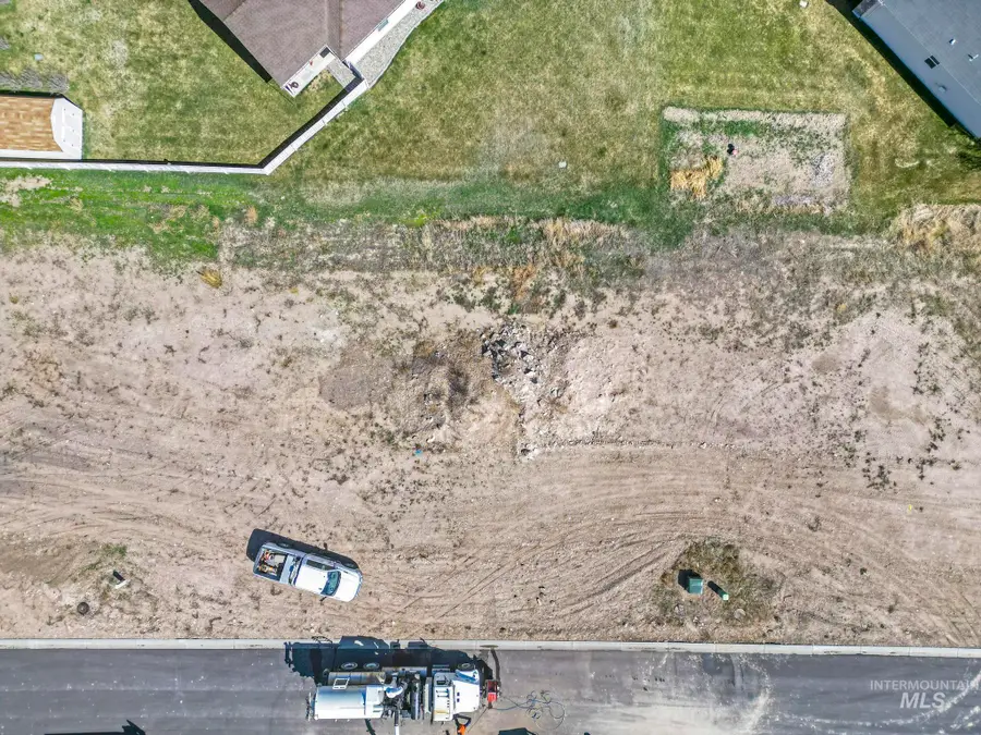 937 Applewood Dr, Buhl, ID 83316 - #2