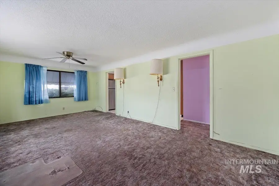 812 9th Ave East, Jerome, ID 83338 - #3