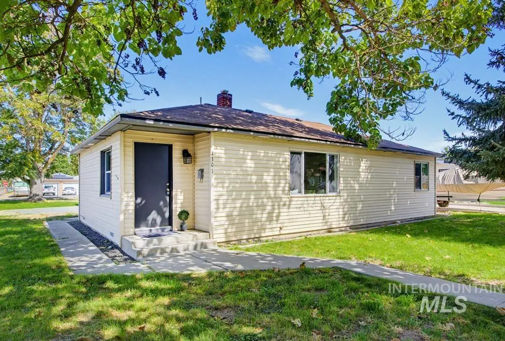 1303 Willow St, Caldwell, ID 83605 - #1